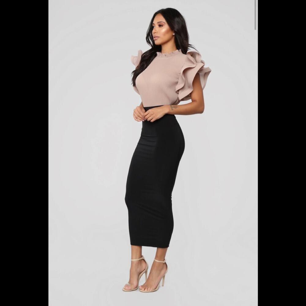 Fashion Nova Modern Ruffled Sleeve Sz S